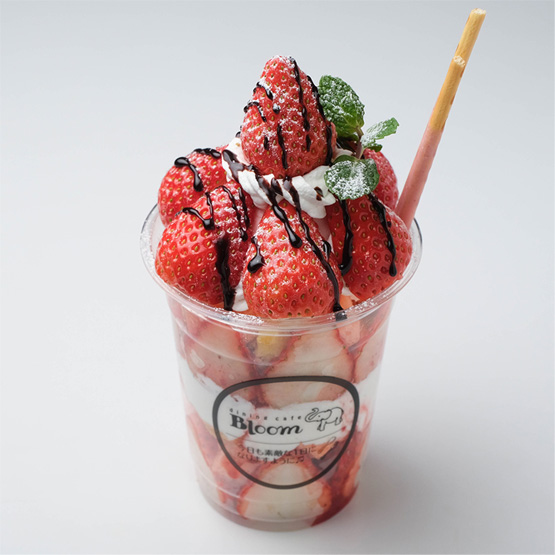 いちごパフェ
